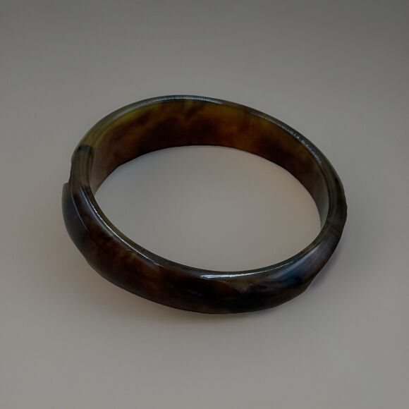 Vintage Tortoiseshell Bangle Bracelet | Lucite/Resin/Acrylic Brown Swirl | Hefty - Picture 6 of 7